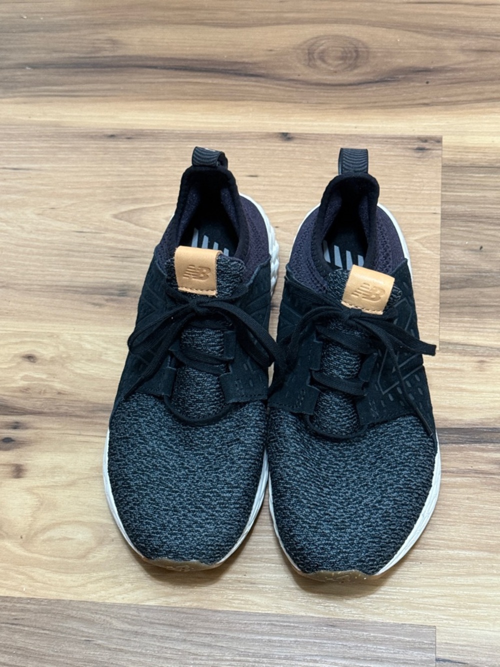 9WNew Balance Women’s Black Knit Sneakers with Tan Logo Tab